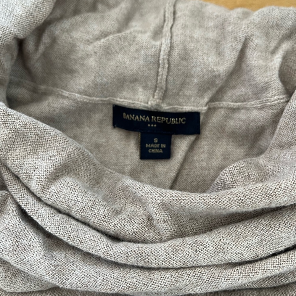 Banana Republic Sleeveless Cowl Neck Sweater - Picture 2 of 6